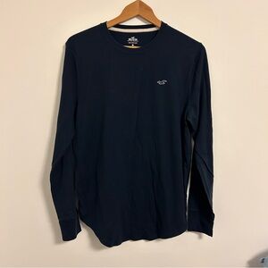 Hollister Men's Navy Long Sleeve Tee